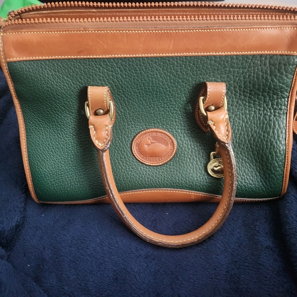 Authentic Vintage Dooney & Bourke - Picture 3 of 3